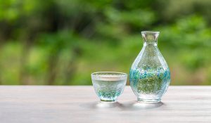 Glass Sake Carafe with Cups: A Gentle Invitation to Japan’s Refreshing Side image